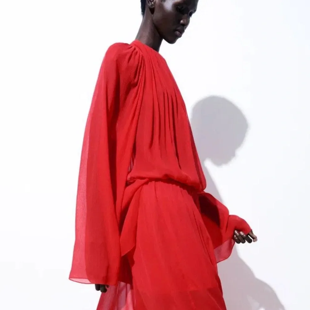 COS Atelier. The Crinkled Silk-Chiffon Silk Blouse. Brand New. Retail Price:$225 - Picture 16 of 16